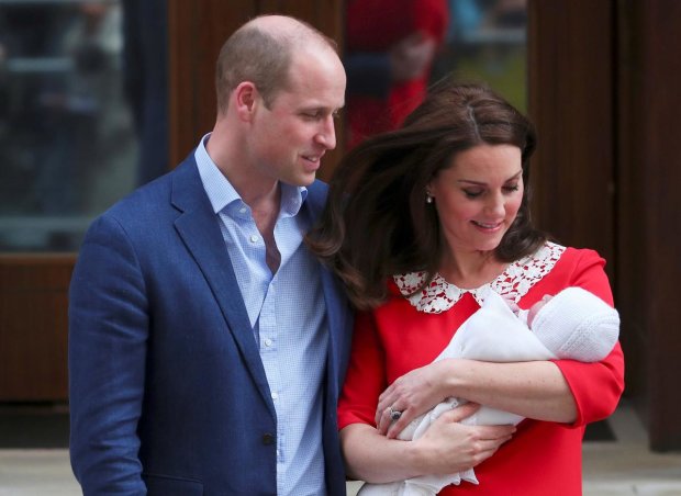 Cele mai emoționante momente ale celor trei declarații ale ducesei de la Cambridge din spitalul de maternitate Kate Middleton ieșesc din spitalul de maternitate