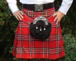 किल्ट का इतिहास: क्यों स्कॉटलैंड के पुरुष स्कर्ट पहनते हैं
